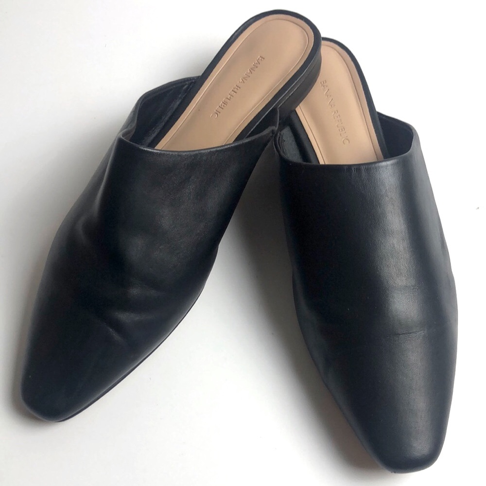 Banana Republic Black Leather Mule Slide size 8 1/2